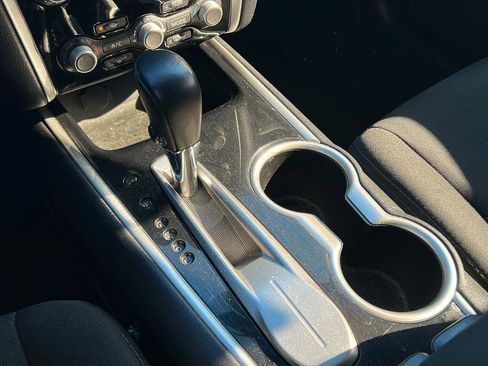 Used 2017 Nissan Pathfinder SV image 21