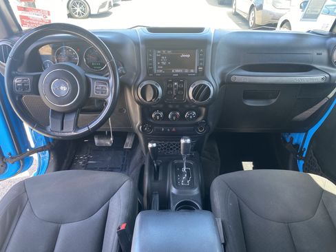 Used 2017 Jeep Wrangler Unlimited Sport w/ Quick Order Package 24S AWD/4WD image 22