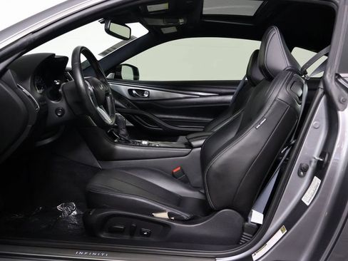 Used 2019 INFINITI Q60 3.0t Luxe w/ Essential Package RWD image 10