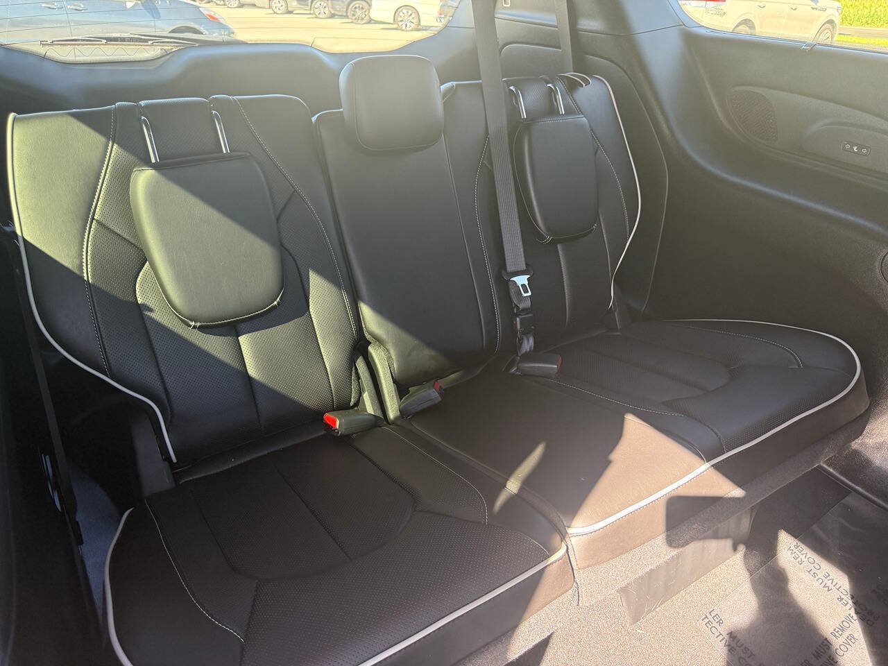 Used 2023 Chrysler Pacifica Limited w/ Uconnect Theater Family Group AWD/4WD image 21