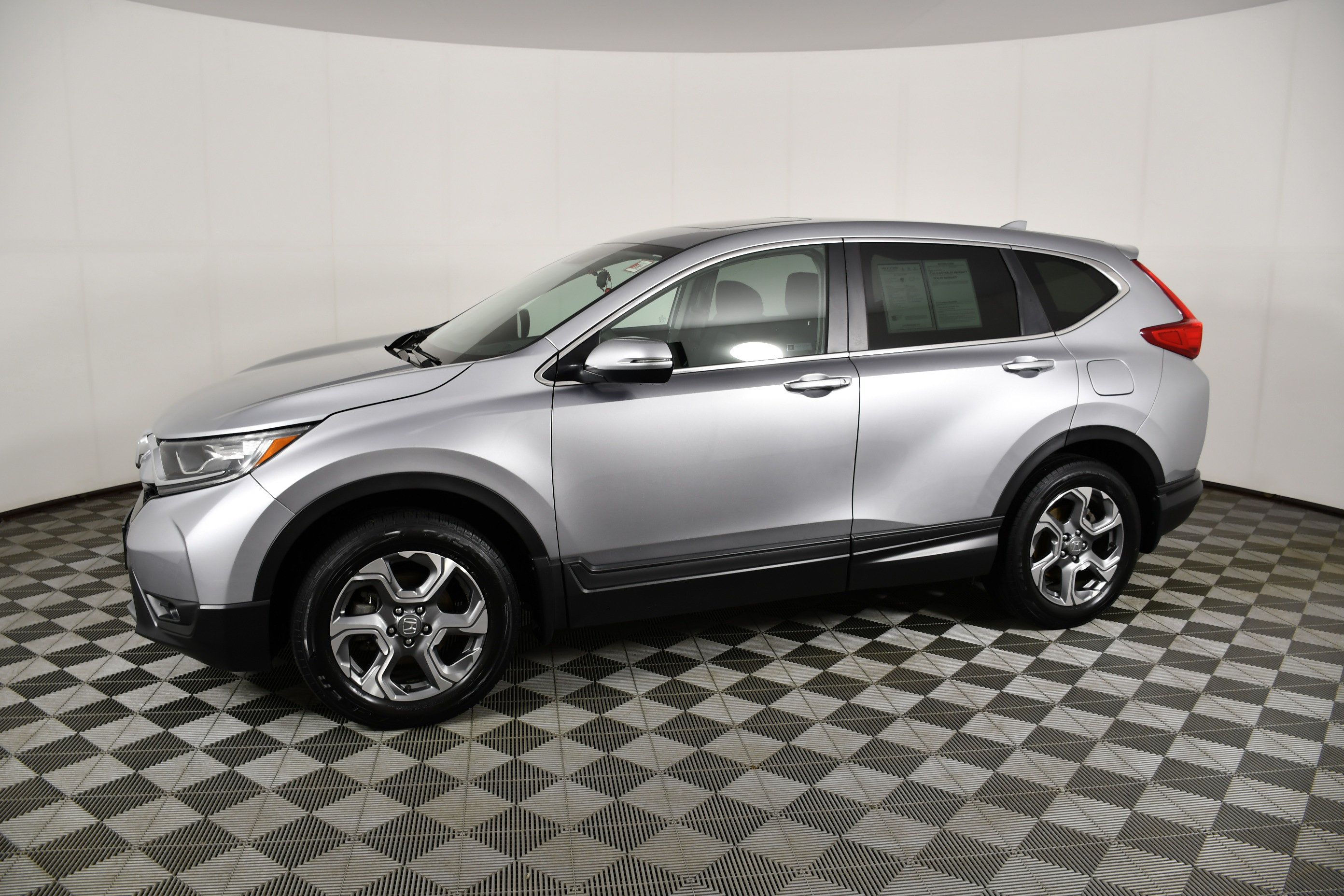 Used 2017 Honda CR-V EX image 9