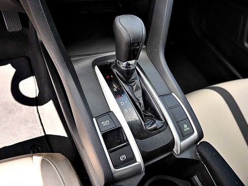 Used 2018 Honda Civic LX image 24