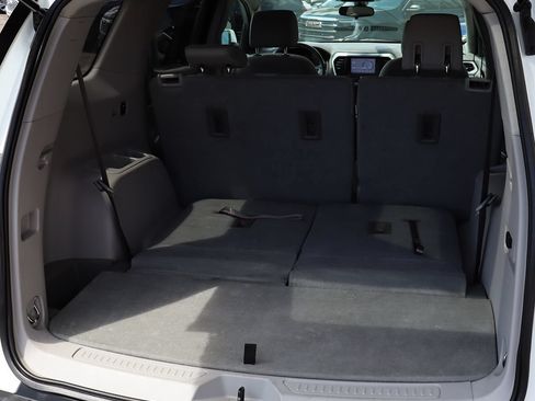 Used 2019 GMC Acadia SLE FWD image 24