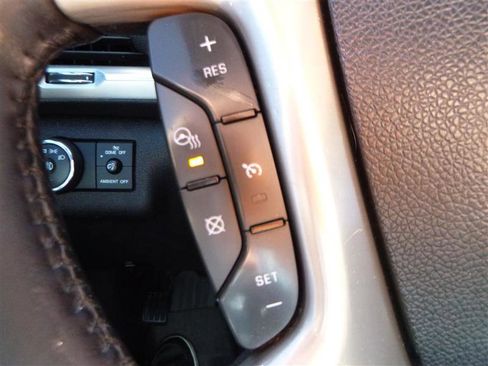 Used 2015 GMC Acadia Denali image 13