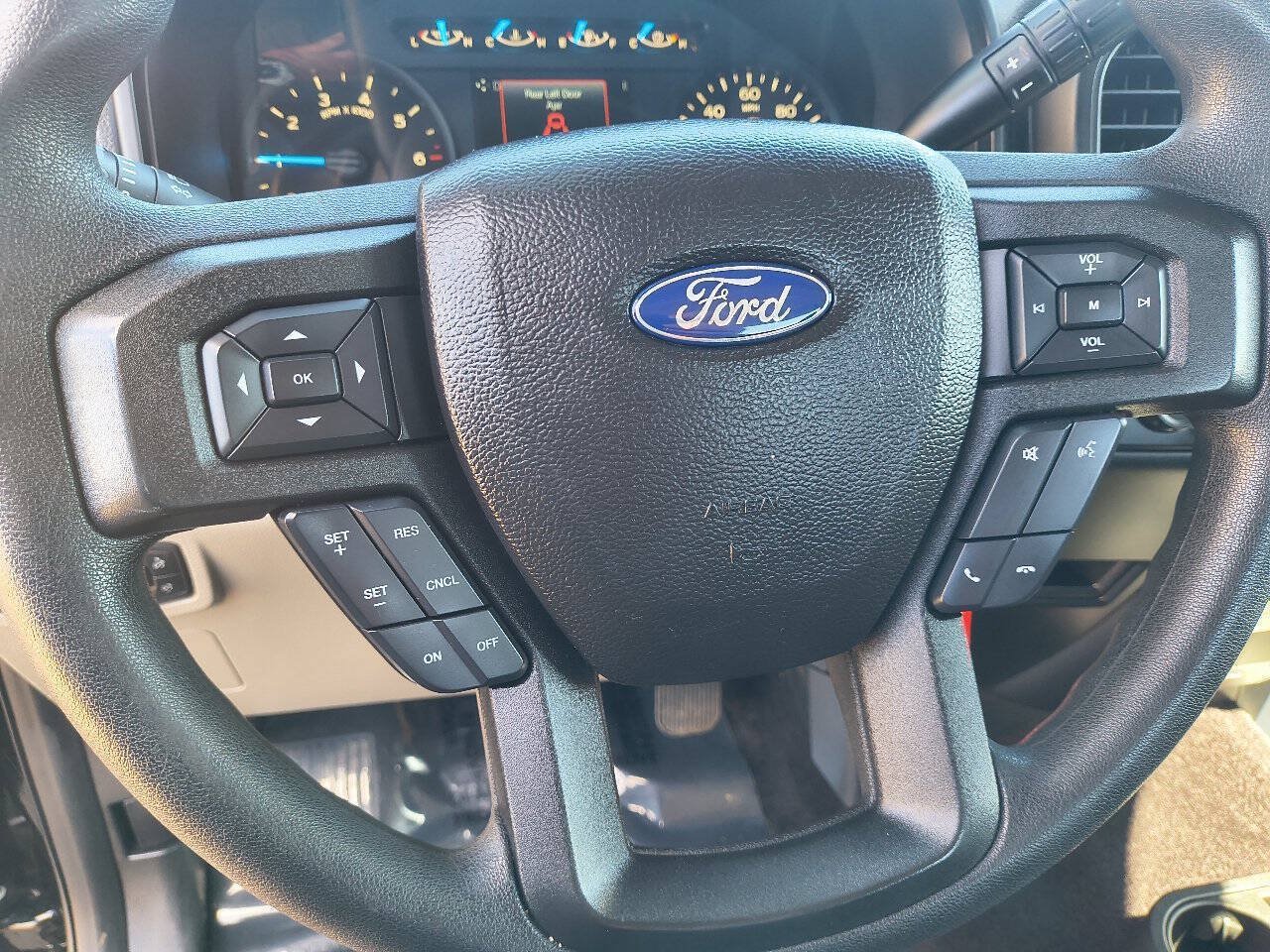 Used 2017 Ford F150 XL w/ Equipment Group 101A Mid AWD/4WD image 19
