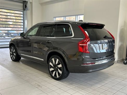 Certified 2024 Volvo XC90 T8 Plus image 2