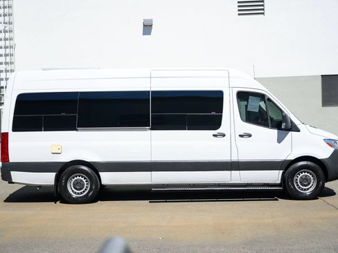 Used 2019 Mercedes-Benz Sprinter 170 image 19