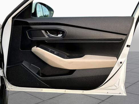 Used 2023 Honda Accord EX image 21