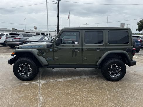 Used 2023 Jeep Wrangler Unlimited Rubicon 4xe w/ Safety Group AWD/4WD image 7