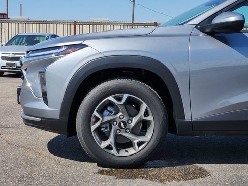 New 2026 Chevrolet Trax LT w/ Driver Confidence Package FWD image 7