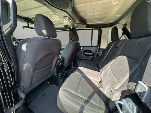 Used 2019 Jeep Wrangler Unlimited Sport S AWD/4WD image 13