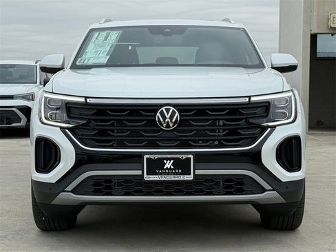 New 2026 Volkswagen Atlas Cross Sport SE image 6