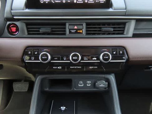 Certified 2025 Honda Pilot Elite image 25