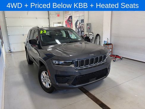 Used 2023 Jeep Grand Cherokee Laredo AWD/4WD image 2