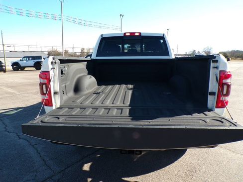 Used 2024 RAM 3500 Limited image 10