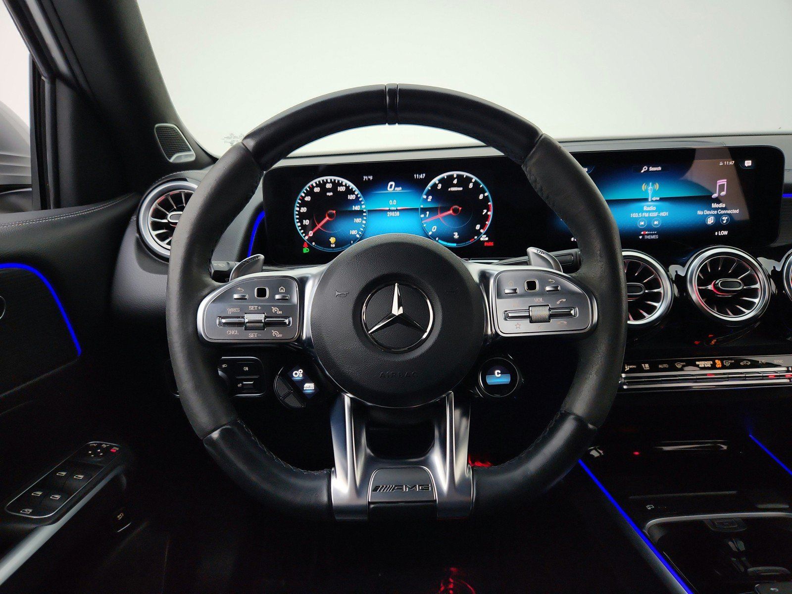 Used 2023 Mercedes-Benz GLB 35 AMG 4MATIC image 40