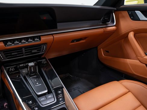 Used 2025 Porsche 911 Carrera image 57