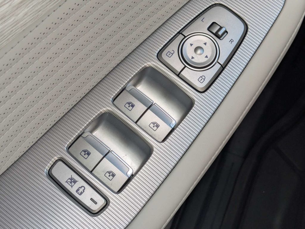 Used 2025 Hyundai Palisade Calligraphy FWD image 31