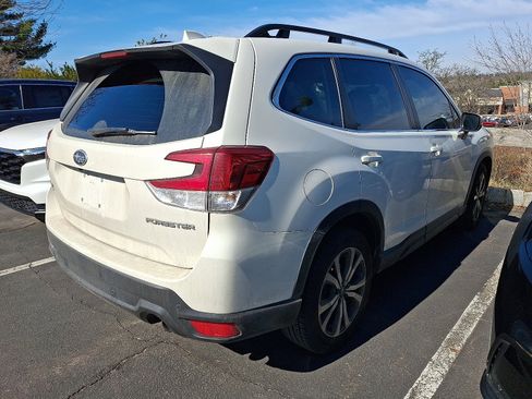 Used 2022 Subaru Forester Limited image 5