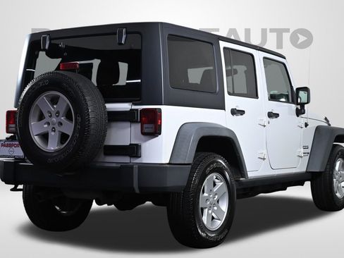 Used 2018 Jeep Wrangler Unlimited Sport S image 10