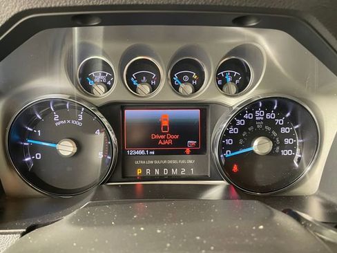 Used 2016 Ford F250 Lariat w/ Lariat Ultimate Package AWD/4WD image 5