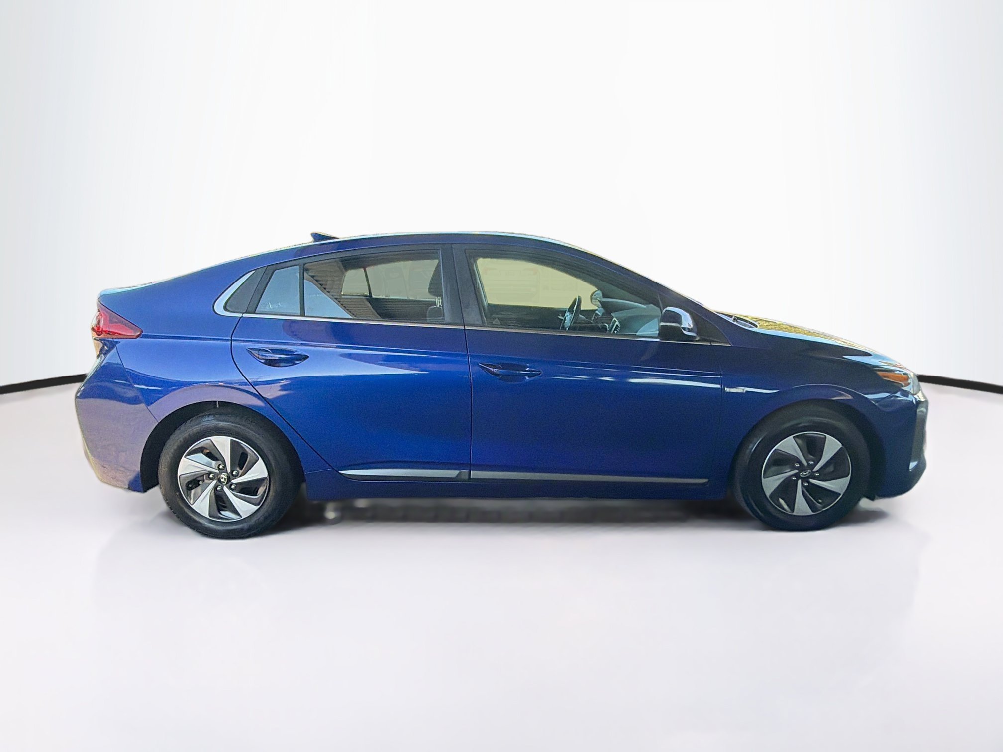 Used 2019 Hyundai Ioniq SEL FWD image 10