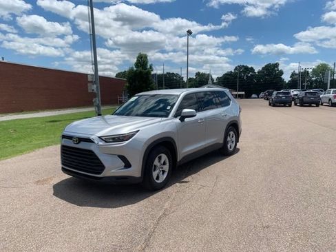 Used 2026 Toyota Grand Highlander FWD image 3