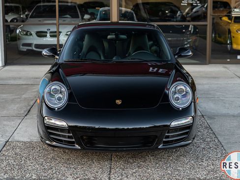 Used 2012 Porsche 911 Carrera 4S image 2