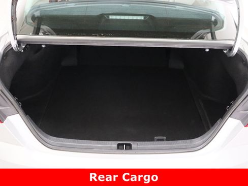 Used 2025 Toyota Camry LE image 31