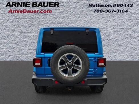 Used 2022 Jeep Wrangler Unlimited Sahara w/ Cold Weather Group AWD/4WD image 8