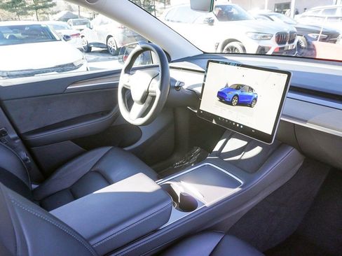 Used 2023 Tesla Model Y Long Range image 30