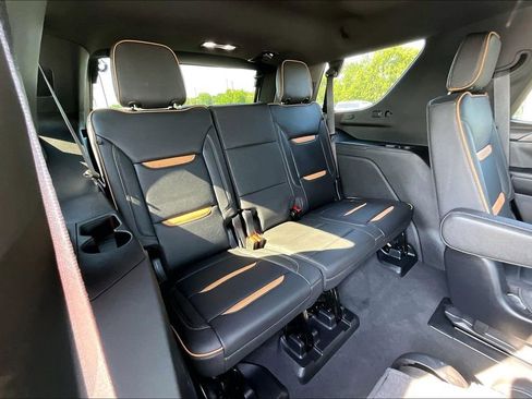 Used 2024 GMC Yukon AT4 AWD/4WD image 28