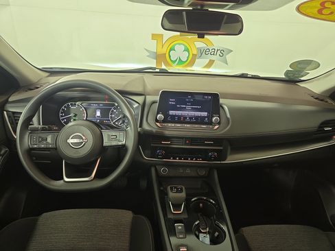 Used 2023 Nissan Rogue SV image 14