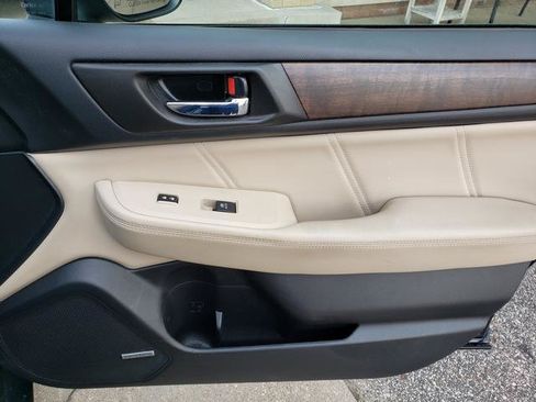 Used 2018 Subaru Outback 2.5i Limited AWD/4WD image 18