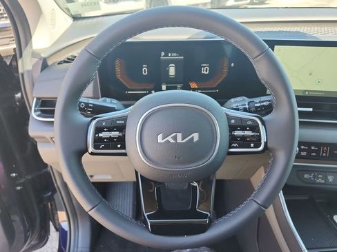 New 2026 Kia Carnival EX FWD image 10