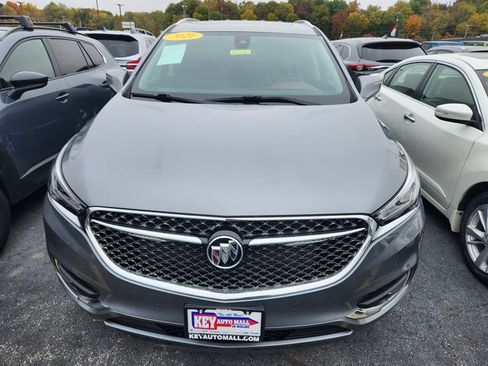 Used 2021 Buick Enclave Avenir w/ Avenir Technology Package image 2