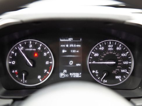 Used 2024 Subaru Crosstrek 2.0i Premium image 11