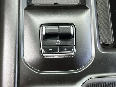 Used 2025 GMC Sierra 2500 Denali Ultimate AWD/4WD image 42