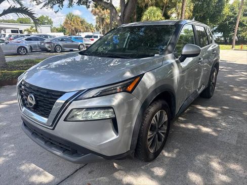 Used 2023 Nissan Rogue SV FWD image 2