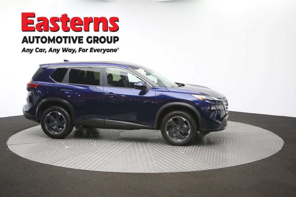 Used 2025 Nissan Rogue SV AWD/4WD image 50