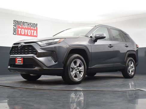 Used 2025 Toyota RAV4 XLE AWD/4WD image 30