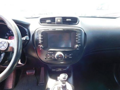 Used 2019 Kia Soul + FWD image 16