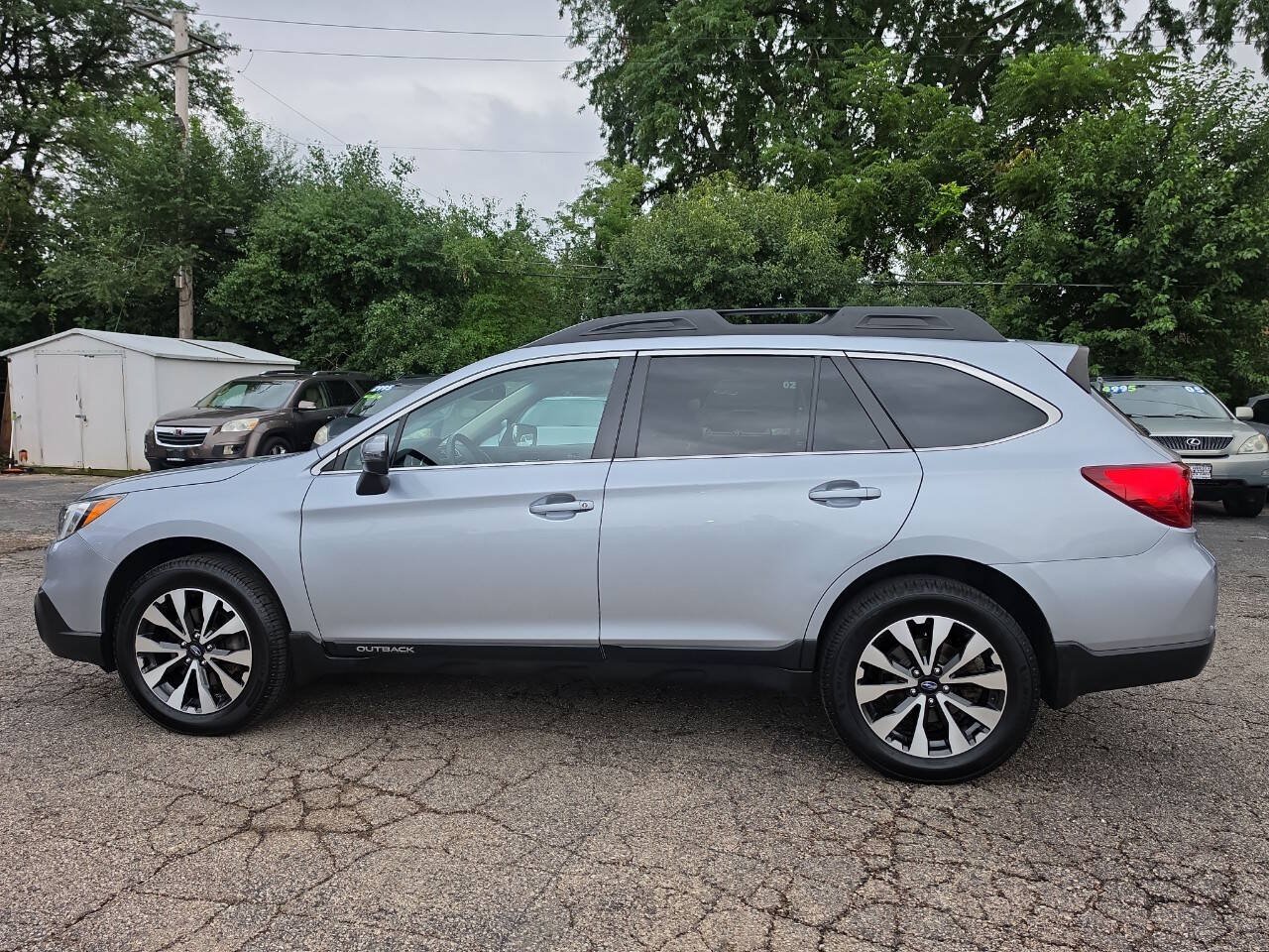 Used 2016 Subaru Outback 3.6R Limited AWD/4WD image 3