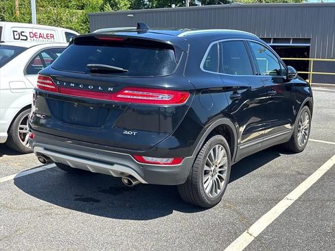 Used 2017 Lincoln MKC Reserve FWD image 10