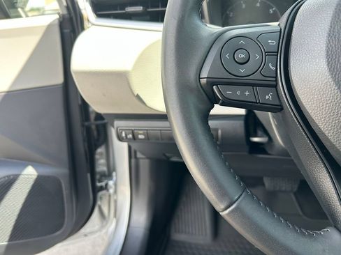 Used 2024 Toyota Corolla LE w/ LE Premium Package FWD image 21