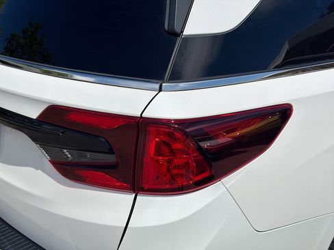 Used 2025 Honda Odyssey EX-L image 26