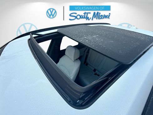 Used 2025 BMW X5 M60i w/ Climate Comfort Package image 17