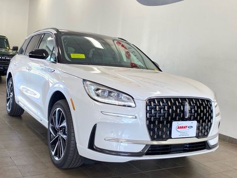 New 2025 Lincoln Corsair Grand Touring w/ Equipment Group 301A image 2