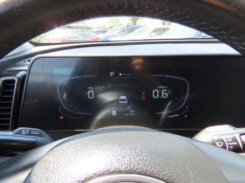 Used 2023 Kia Sportage EX FWD image 25