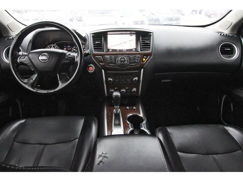 Used 2020 Nissan Pathfinder Platinum FWD image 12